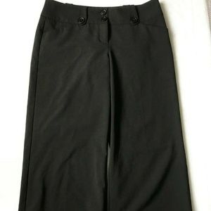 EXPRESS DESIGN STUDIO Cropped Capri Black Size 6.